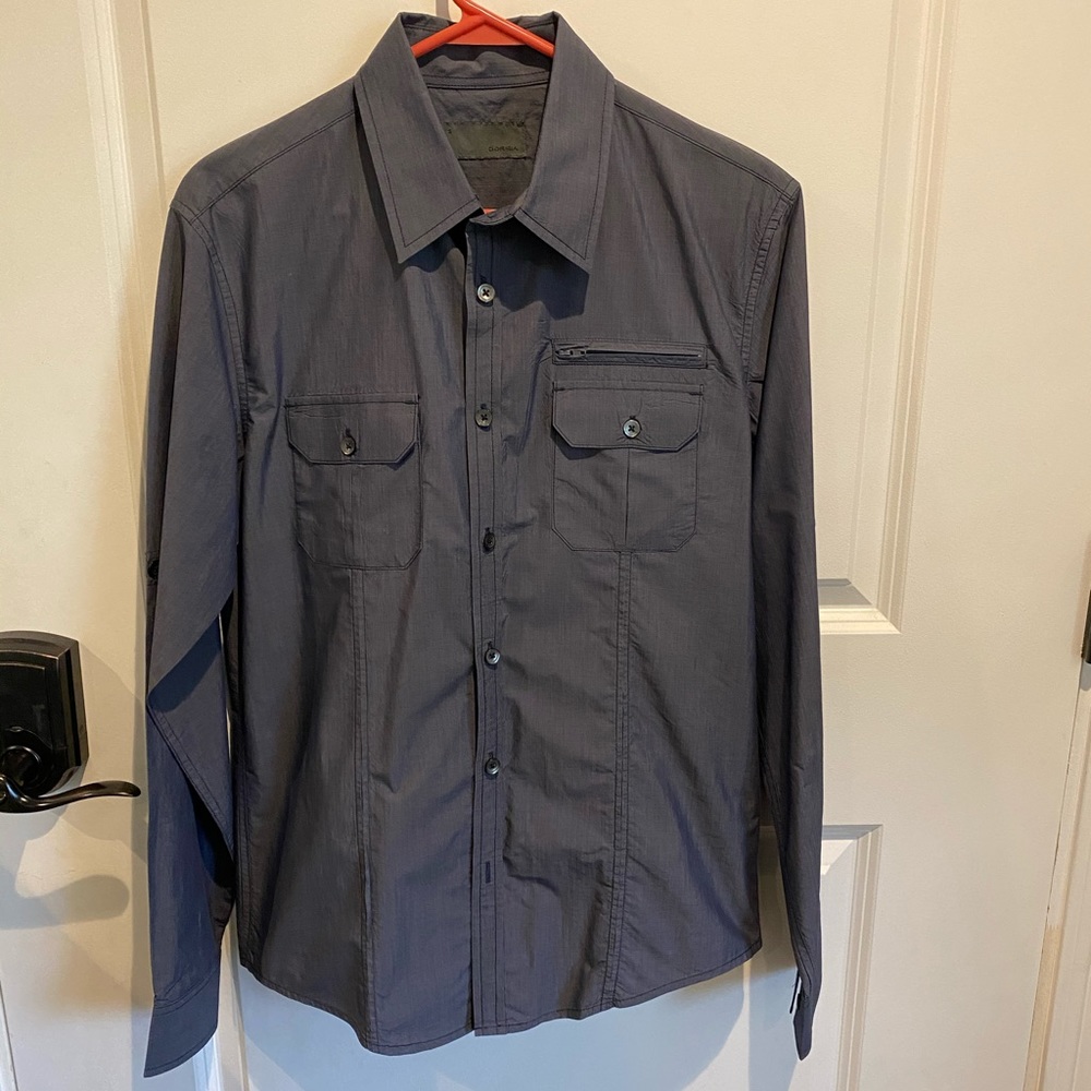 Men Sz small navy button up shirt